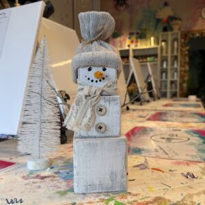 URBAN ART KIDS Holzwerkstatt Workshop "Schneemann aus Holz" am Mi 18.11.26 um 13:30 Uhr